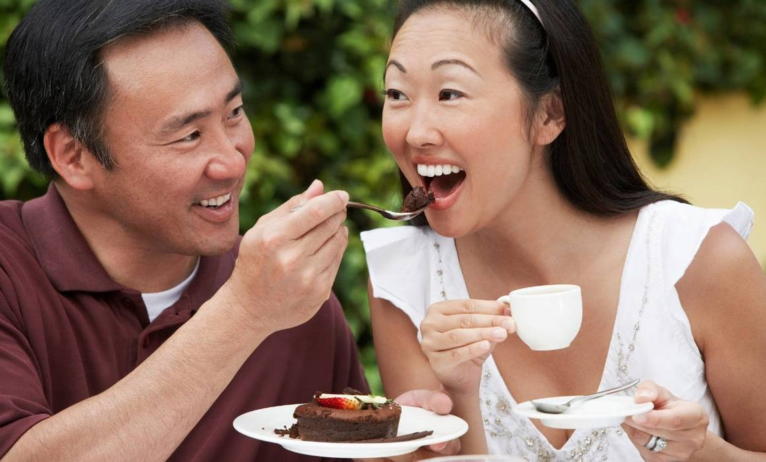 Love Infused: Anniversary Cakes & Gifts | FlowerAdvisor MY