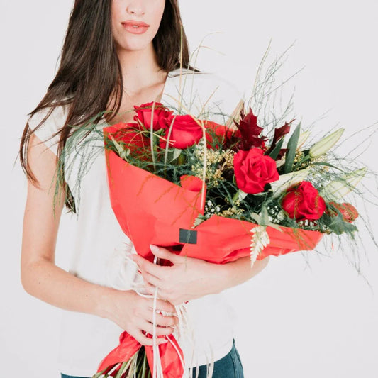 Why Flowers Are the Best Romantic Valentine Gifts in Malaysia