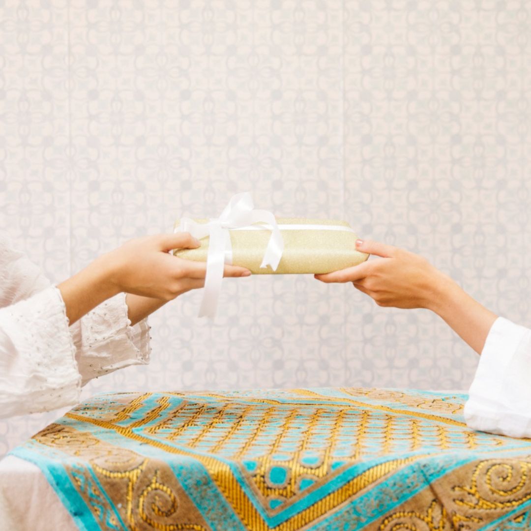 Eid Gift Ideas for Friends: 5 Delightful & Memorable