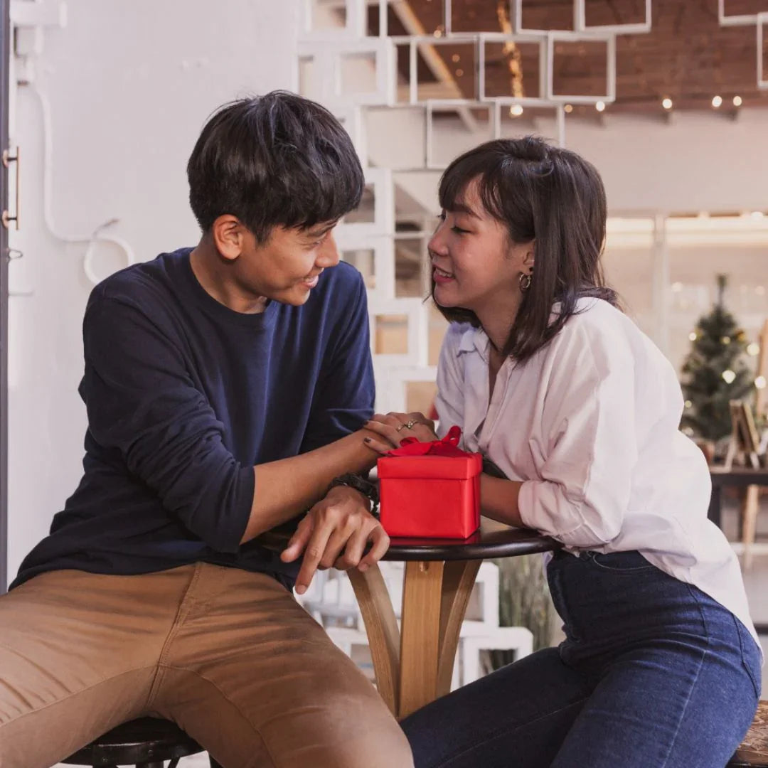 7 Best Valentine’s Day Gifts for Boyfriend That He’ll Never Forget