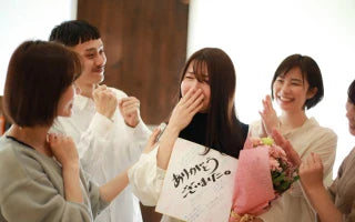 Leaving Your Job? 5 Thoughtful Farewell Gifts for Your Coworkers