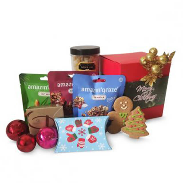Merry Munchies - Granolas, Nuts, Cake Christmas Gift Hamper